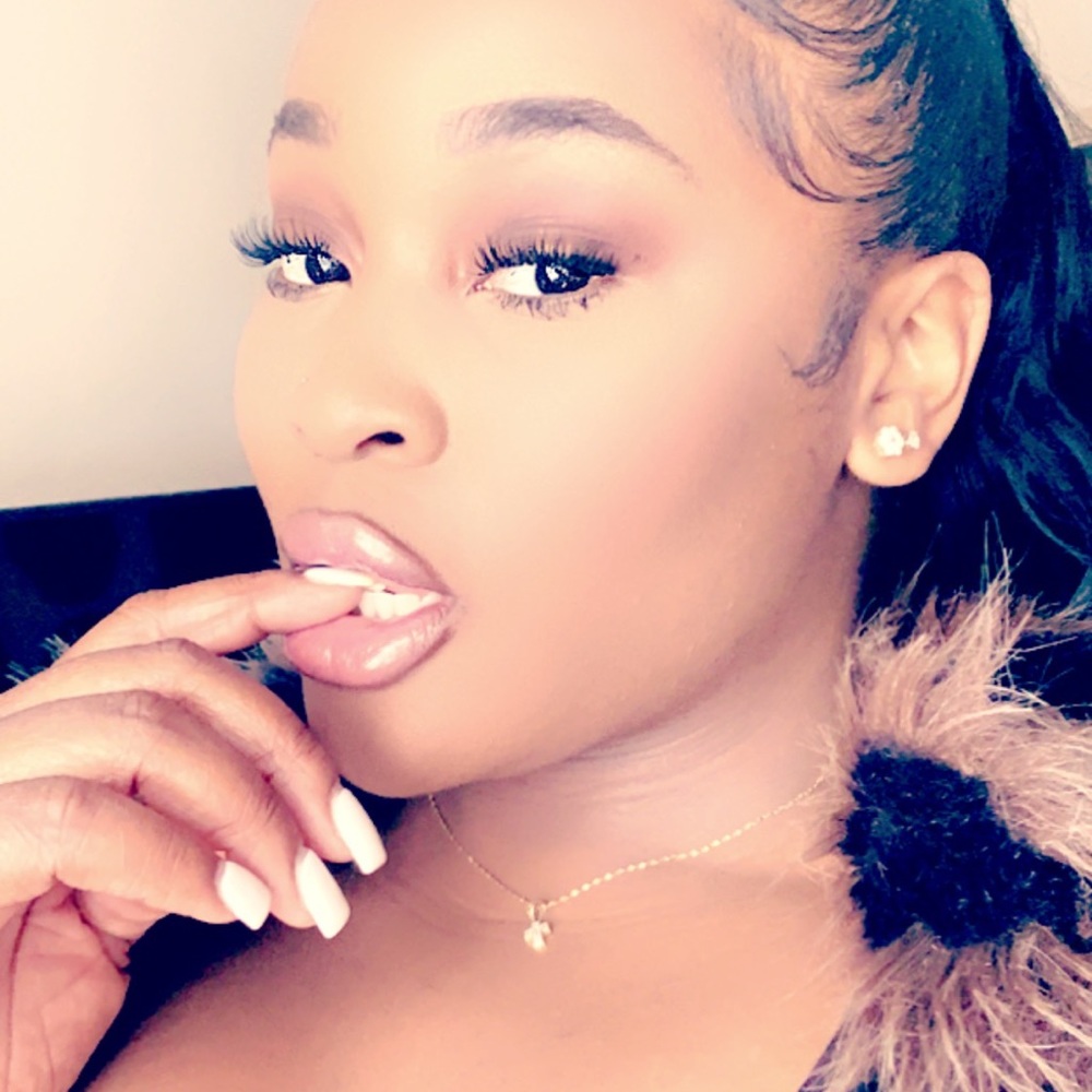 Meet your Posher, Stephanie